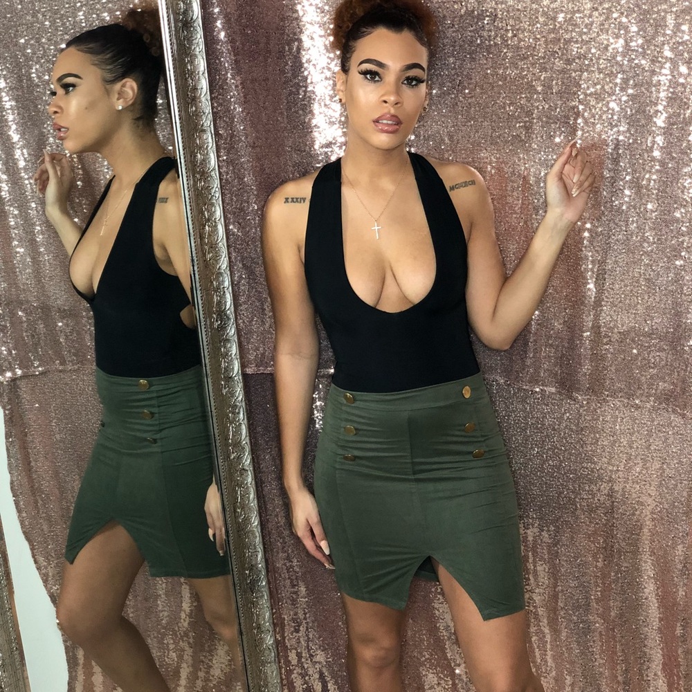 Army Green Pencil Skirt 
ALL OFFERS WELCOME!